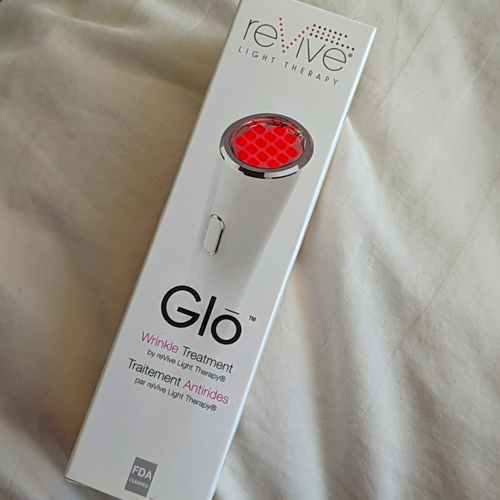 Glō by reVive Light Therapy Portable Anti-Aging